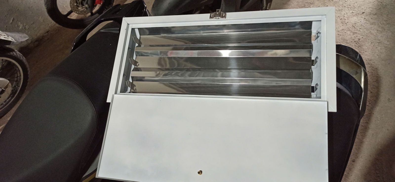 Hộp đèn sấy sơn 1 cửa VIMET DHN01101