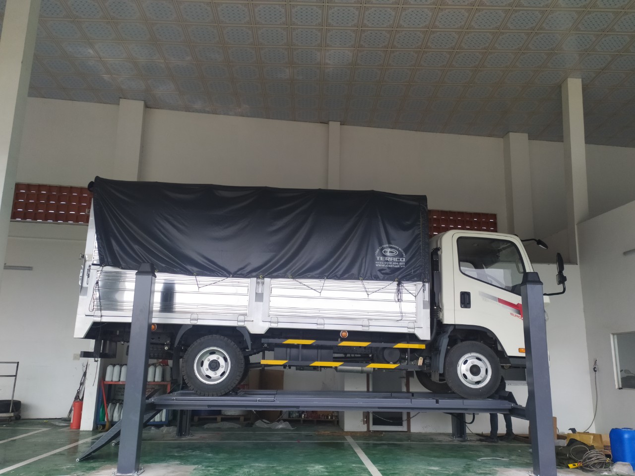 Cầu nâng 4 trụ 5.5 tấn kiểm tra góc lái FLW55311