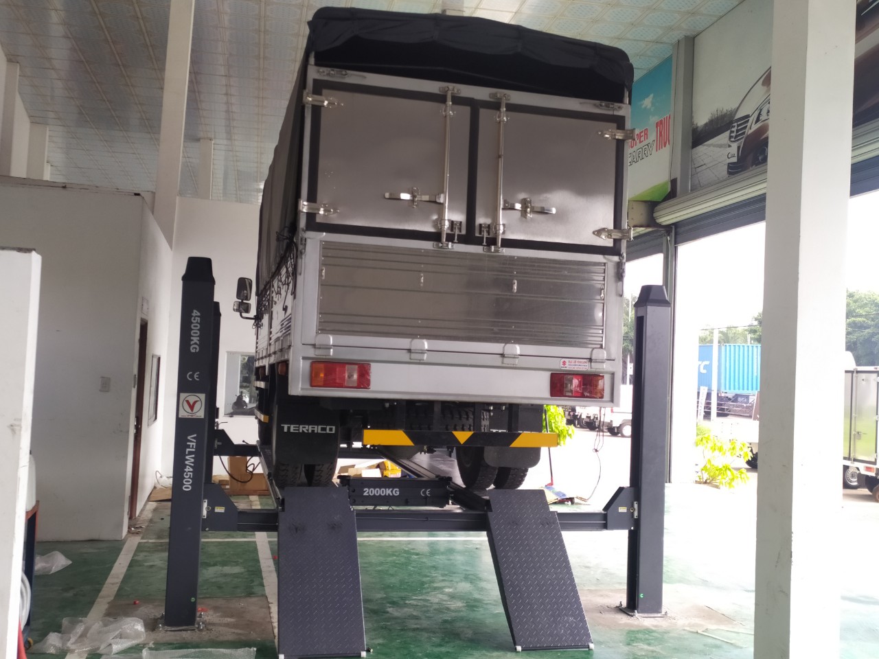 Cầu nâng 4 trụ 5.5 tấn kiểm tra góc lái FLW55311