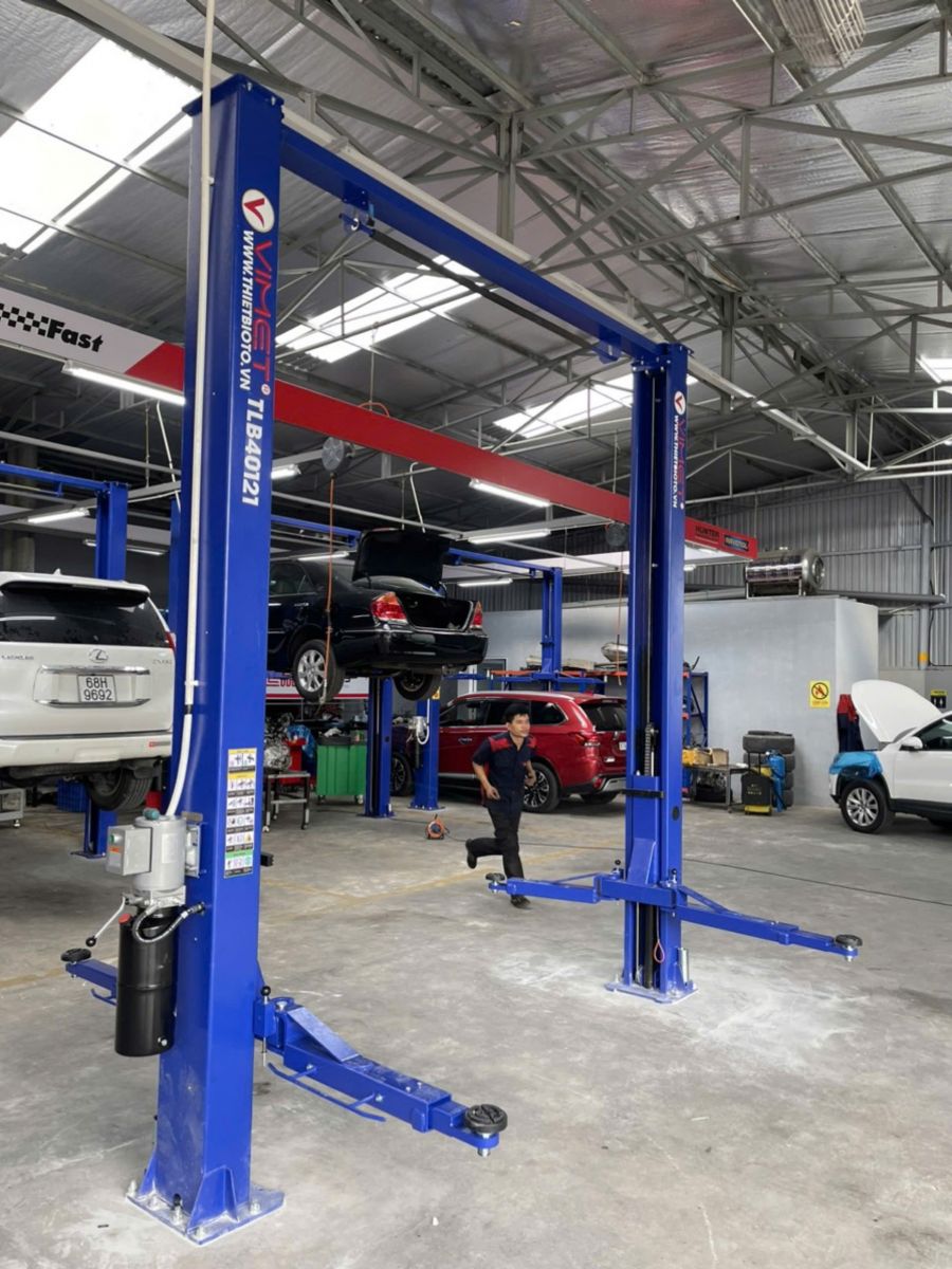 Cầu nâng 2 trụ cáp trên VIMET TLB40121