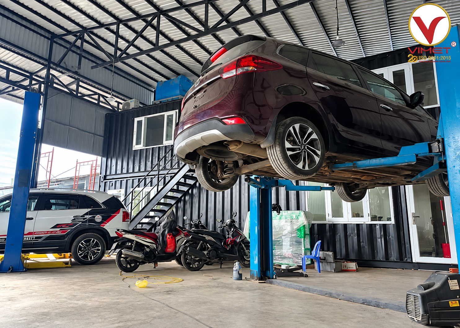 Cầu Nâng ô tô xuống cấp
