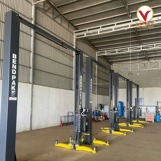 Cầu nâng 2 trụ 1 pha BENDPAK 10AP - ảnh thực tế 2